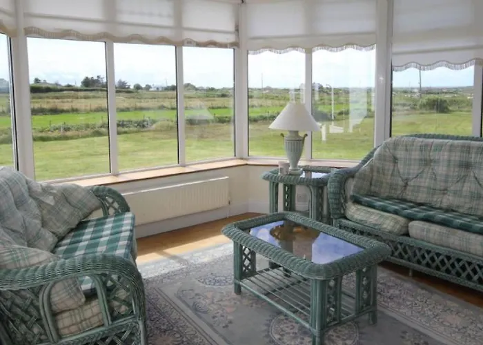 Jackie's Claddaghduff